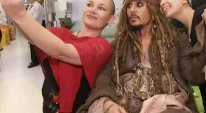 Джак Спароу посети болни деца в Австралия