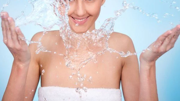 3 начина да почистим мазната кожа на лицето