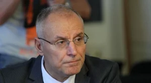 Управителят на БНБ: Обсъждаме мерки за намаляване на лошите кредити
