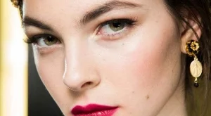 Ярки цветове при грима за есен 2015