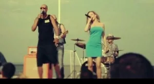 D2, Bobo и Лора Караджова с общо видео