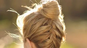 Направи си сама: Обърната плитка с кок