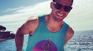 Вижте как Гришо танцува и пее (видео)