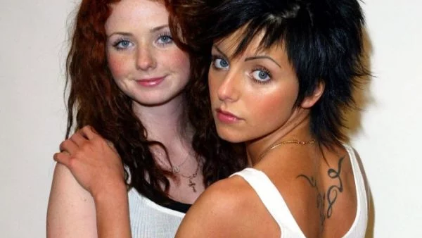 Вижте как изглеждат момичетата от скандалния дует ТАТУ днес