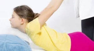 Гръбначните изкривявания се виждат най-лесно през лятото