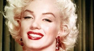 Честит празник на блондинките