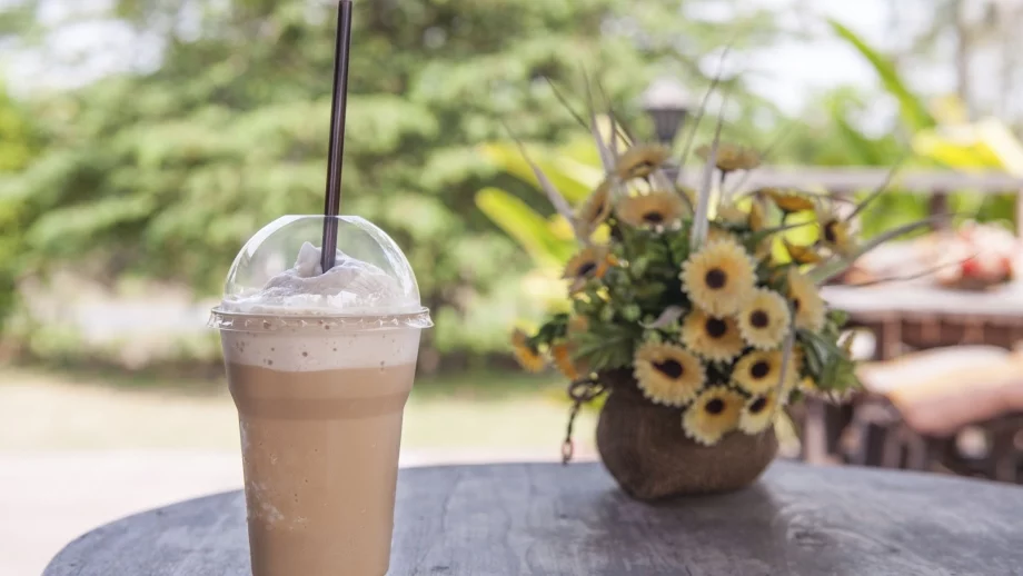 Цената на гръцкото фрапе скочи двойно 