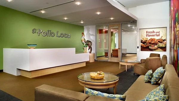Разходете се из: Офисите на El Pollo Loco