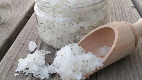 Охлаждащ скраб за крака