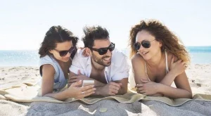 Лято за трима