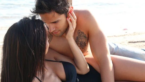 Тест: Умееш ли да държиш интереса на мъжете