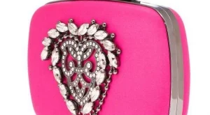 Маноло Бланик  с първа колекция чанти