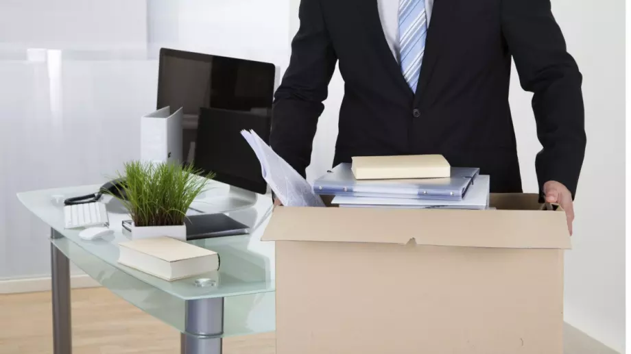 Технологичният гигант Amazon съкращава 10 000 служители след загубата на 1 трилион долара