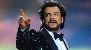 Филип Киркоров си сложи нови гърди (ВИДЕО)