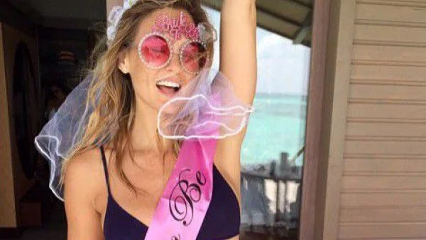 Вижте моминското парти на Бар Рафаели 