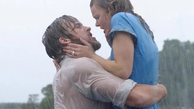 Защо романтичните филми като „Тетрадката” вредят на любовта?