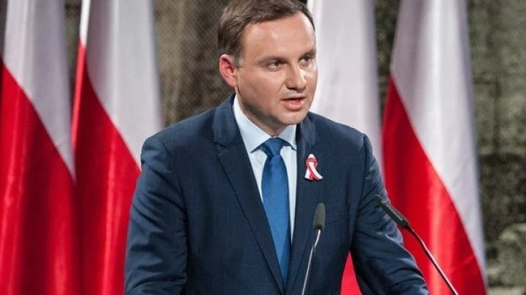 Дуда: От "Северен поток 2" няма да има икономически ползи 