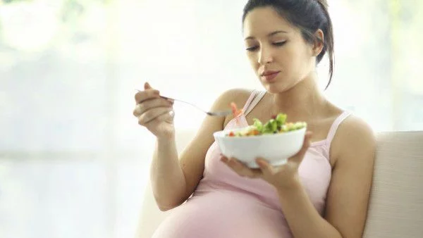 Здравословно хранене на бременните = без сърдечни проблеми при децата