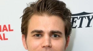 Пол Уесли от "Дневниците на вампира" е в България