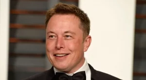 Бизнесмен се представил за Илон Мъск – искал да измъкне информация за Model 3