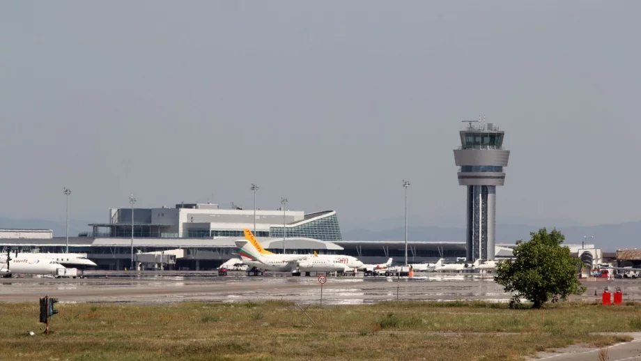 Изравниха таксите за обслужване през двата терминала на Летище София