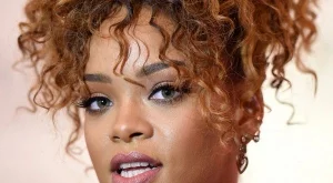 Природозащитници протестираха срещу Риана (видео)