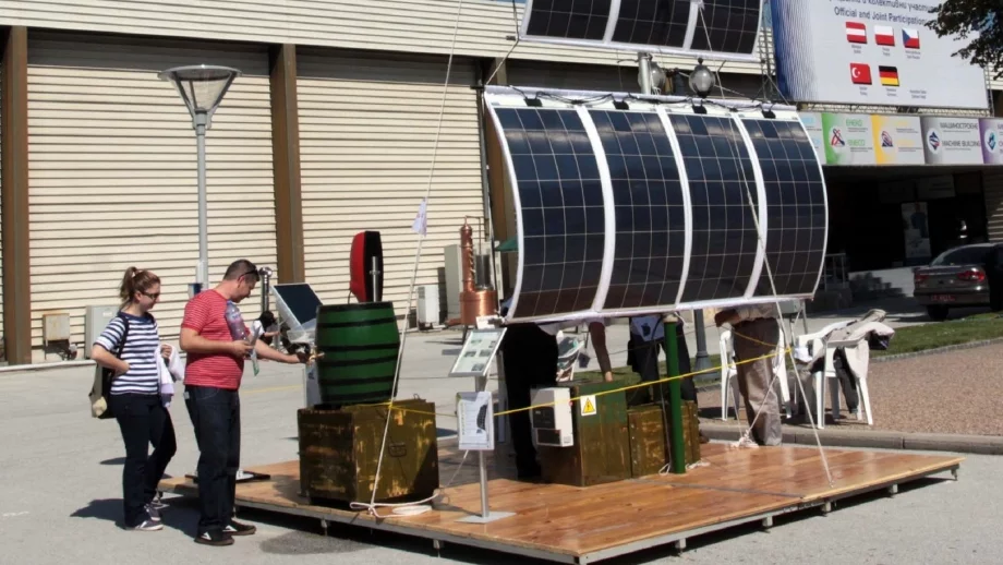 За първи път у нас показват соларна станция за мобилни устройства