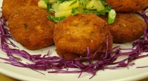 Кюфтета от зрял фасул с месо