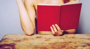 22 нелепи еротични цитата от женски романи