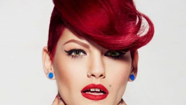 Жана Бергендорф  напусна Вирджиния рекърдс