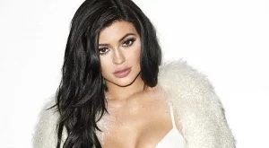 Кайли Дженър  със секси фотосесия