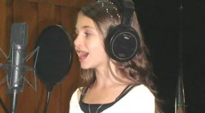Крисия записва песен за финала на Детската Евровизия