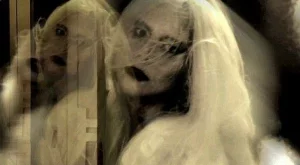 Лейди Гага като зловеща булка