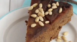 Карамелизиран ябълков сладкиш