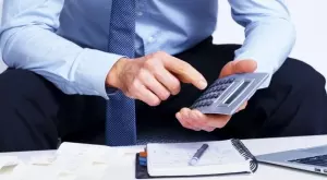  {{ otherArticle[0].article.title }} 