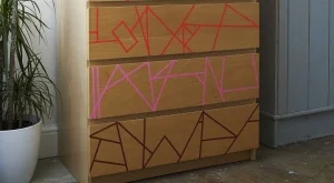 Декорация на скрин с цветно тиксо