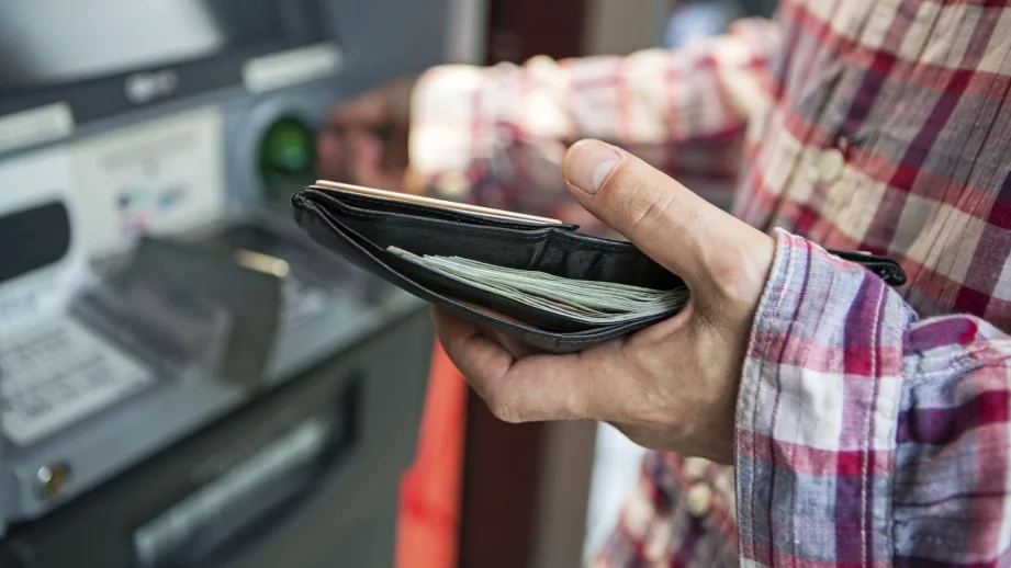 Банките у нас масово са повишили таксите 