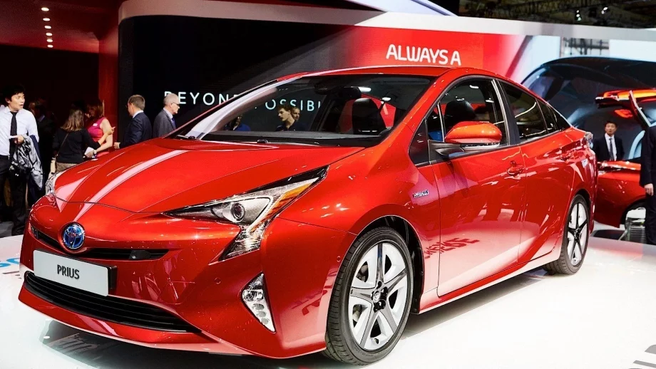 Toyota стартира масово производство на електромобили през 2020 г.