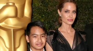 Джоли снима филм със сина си в Камбоджа 