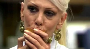  Луна на другарски съд