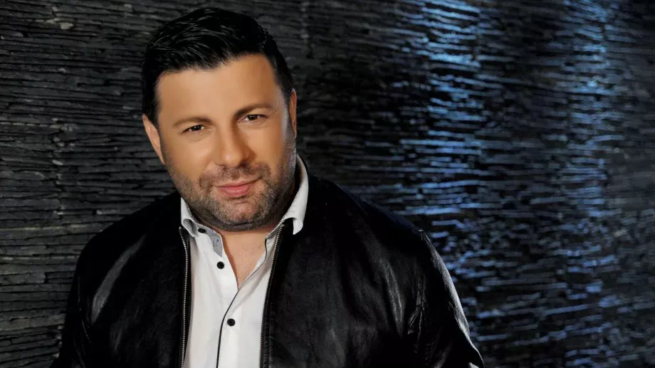 Фенки на Тони Стораро скъсали нервите на жена му