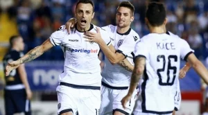 Бербатов сваля цени в Гърция 