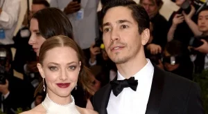 Аманда Сийфрид скъса с приятеля си