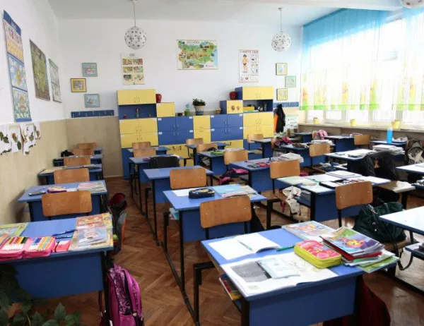 Готови ли са училищата в Благоевград да посрещнат студа?