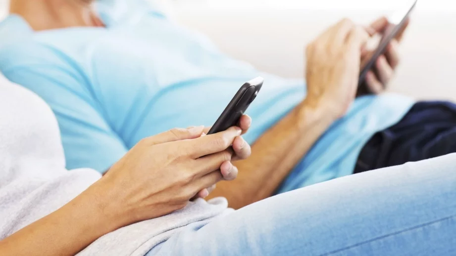 КРС: По-кратките SMS-и на кирилица са по европейски стандарт