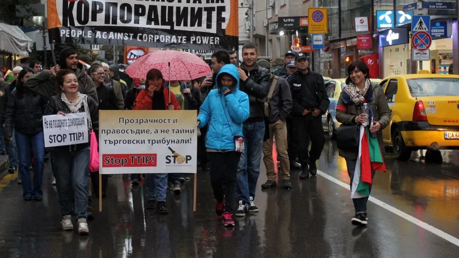 ЕК: Стоките в Европа ще поскъпнат, ако ТПТИ бъде прието