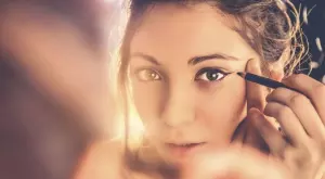 4 начина да носите очна линия това лято