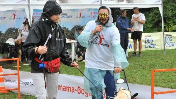 Въпреки дъжда стотици се включиха в "ЖИВЕЙ АКТИВНО! и със своето куче“