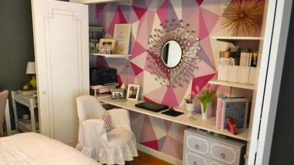 Как да превърнеш гардероба в домашен офис