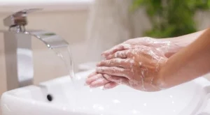 Всеки трети българин не мие достатъчно често ръцете си